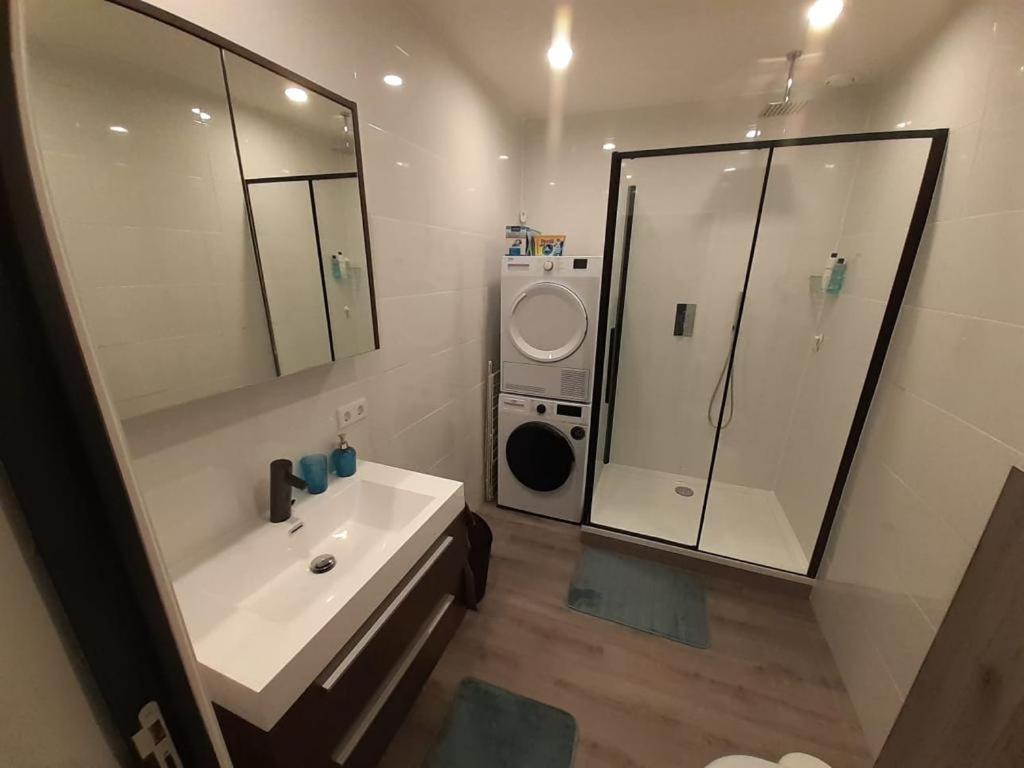 Appartement Deluxe ティルブルグ エクステリア 写真
