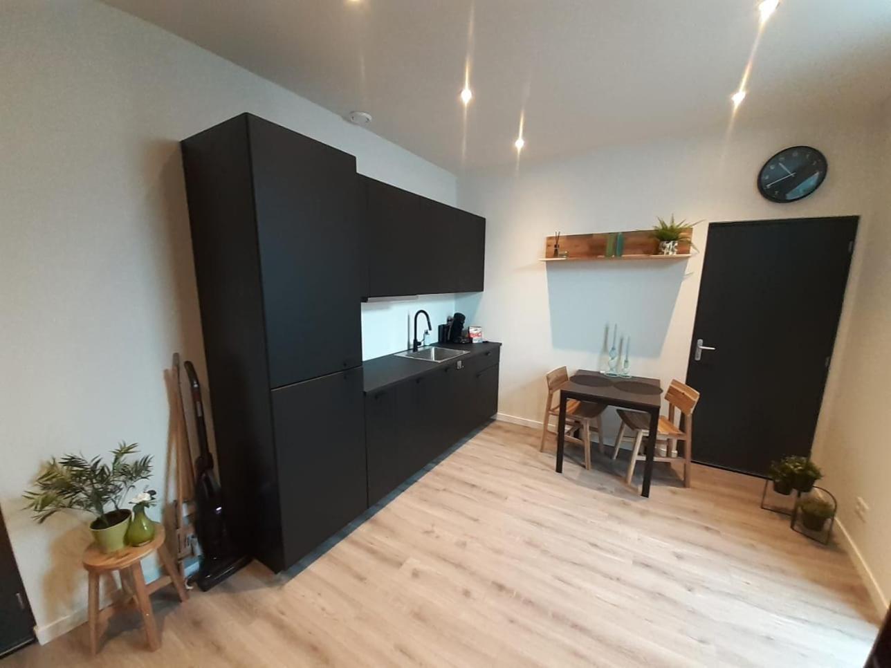 Appartement Deluxe ティルブルグ エクステリア 写真